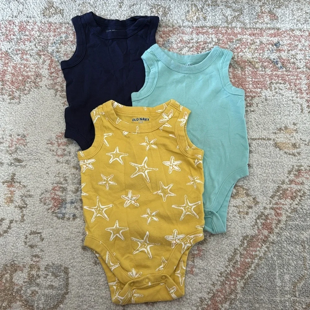 Old Navy Navy/Teal/Yellow Starfish Print 3-Pack Sleeveless Bodysuit | 6-12M